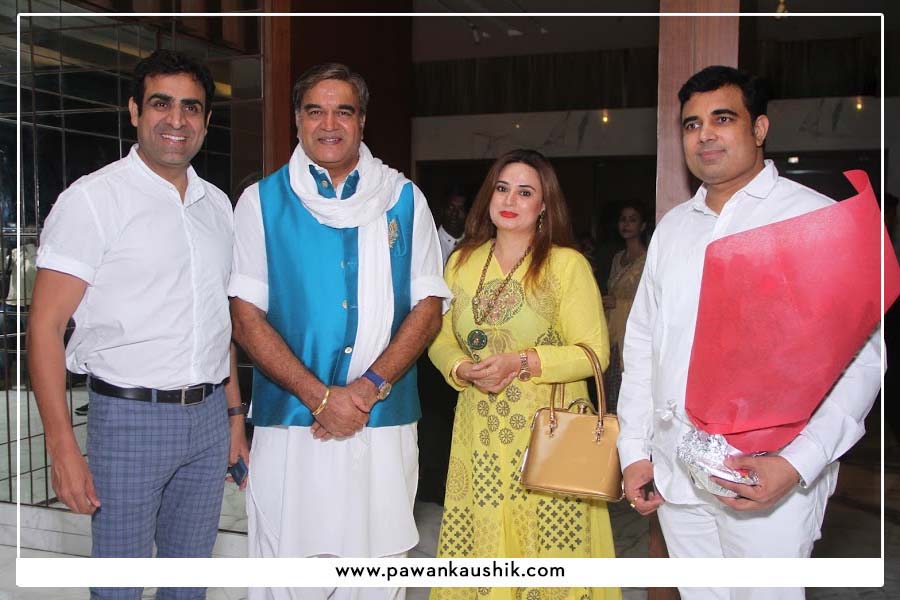 Pt. Pawan Kaushik celebrates his birthday with Bollywood Personalities
