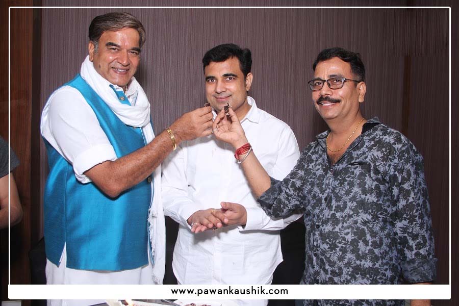 Pt. Pawan Kaushik celebrates his birthday with Bollywood Personalities