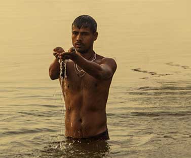 How To Offer Water to Sun God (Lord Surya)